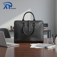 Haut de gamme personnalisé 14 pouces affaires en Fiber de carbone propagation porte-documents de remorquage sac souple en cuir mallette en Fiber de carbone pour hommes