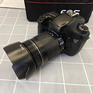 Appareil photo reflex numérique professionnel HFT <span class=keywords><strong>7D</strong></span> 18MP avec objectif stabilisé 18-135mm IS STM – Vente en gros - Product Image 1