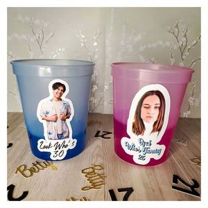 Gobelets personnalisés pour fête d'anniversaire, gobelets en plastique changeant de couleur 16oz 22oz, gobelets de stade avec logo personnalisé, cadeaux de mariage - Product Image 1