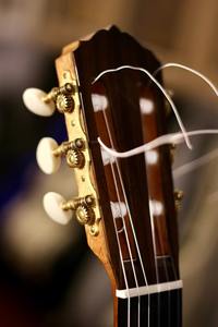 <span class=keywords><strong>Guitare</strong></span> <span class=keywords><strong>classique</strong></span> <span class=keywords><strong>haut</strong></span> <span class=keywords><strong>de</strong></span> <span class=keywords><strong>gamme</strong></span> 39 pouces faite à la main Salute to Daman Style <span class=keywords><strong>Guitare</strong></span> <span class=keywords><strong>classique</strong></span> - Product Image 4