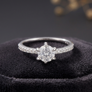 Anillo de Plata de Ley 925 Sólida para Mujer con Moissanita de Grado AAA, Engaste de Puntas, Diseño Clásico Deportivo, Joyería Fina - Product Image 3