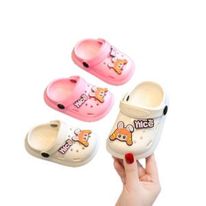 Sabots de plage antidérapants à semelle souple pour enfants, style Crocs, motif <span class=keywords><strong>dessin</strong></span> <span class=keywords><strong>animé</strong></span>, pour garçons et filles, à bout fermé, anti-collision, avec lacets arrière - Product Image 5