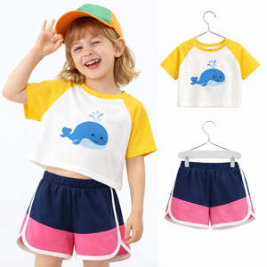 Ensemble d'été haut de gamme pour enfants, col rond, manches courtes, shorts, motifs et couleurs variés, lot en gros, coton - Product Image 1