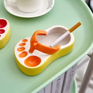 Cendrier d'empreintes de pas de tongs personnalisées avec pantoufle mignonne en céramique pour fumeurs