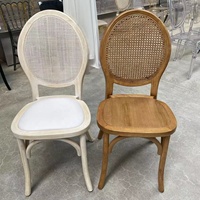 Chaise Monet en rotin en bois empilable pour mariage, événement, location de fête, salle à manger