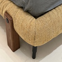 Lit king-size en chêne VONLIVA au design traditionnel et luxueux avec revêtement en tissu - Meubles d'hôtel pour la décoration de la chambre à coucher à domicile