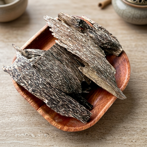 Chispas de Agarwood Natural Azoud, Incienso de Madera de Oud de Vietnam, Aromático, 100% Natural, para Uso en Todas las Estaciones - Product Image 1
