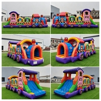 Parcours d'obstacles gonflable commercial en PVC pour enfants, motif train de dessin animé, pour événements extérieurs et location de fêtes