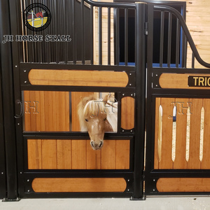 Panneaux de box pour chevaux avec cadre en métal galvanisé et bambou, idéaux pour les portes d'écuries et les boxes équestres. - Product Image 3