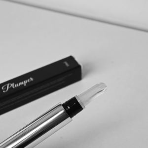 Stylo Volumateur Lèvres Haute Qualité Naturel Végan, Repulpant Longue Durée à l'<span class=keywords><strong>Acide</strong></span> <span class=keywords><strong>Hyaluronique</strong></span>, Gloss Hydratant Éclaircissant - Product Image 2