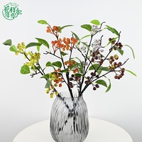 Rode 50cm korte kunstmatige wilde fruittak met bladwerk voor hotel lobby bloemendecoratie feesttafeldecoratie