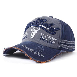 <span class=keywords><strong>Gorra</strong></span> <span class=keywords><strong>de</strong></span> Béisbol Unisex <span class=keywords><strong>de</strong></span> 6 Paneles Ajustable <span class=keywords><strong>de</strong></span> Algodón con Diseño <span class=keywords><strong>de</strong></span> Cabeza <span class=keywords><strong>de</strong></span> <span class=keywords><strong>Toro</strong></span> Bordada a Mano, Estilo Duckbill, para las Cuatro Estaciones, con Hebilla Dorada <span class=keywords><strong>de</strong></span> Cobre - Product Image 1