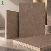 Contreplaqué plaqué Jinbase W-KJ-015 Warm Pebble Greige, qualité E0, 1220x2440mm, feuille de placage teck, traverses en bois composite.