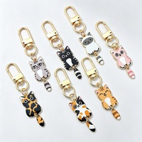 Série de petits chats mignons, pendentif de sac à dos en alliage d'animal de dessin animé unique, porte-clés créatif anime, boucle de porte promotionnelle
