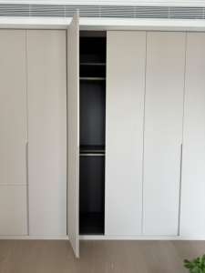 Armoire autoportante minimaliste blanche moderne, construction robuste, montage rapide, essentiel pour l'espace de vie - Product Image 6