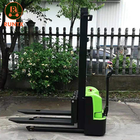 Chariot élévateur électrique à conducteur marchant Runtx 1-2 tonnes avec portée avant, hauteur de levage de 3 m, batterie au plomb-acide, conception compacte