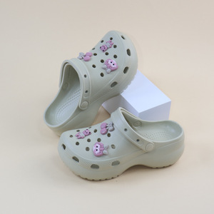 Sandalias Crocs Cherry Girl para Niñas, Zapatos de Exterior Antideslizantes de EVA, Tallas 24-35, Rosa, Caqui, Negro, Blanco - Product Image 4