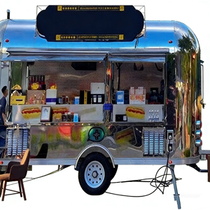 Remolque de Comida con Acabado Espejo Extendido y Dos Ventanas Abiertas, Ideal para Operaciones Comerciales de Hamburguesas y Bocadillos - Product Image 4