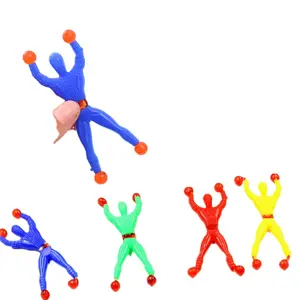 2023 New Tiktok heißer Verkauf M529 Funny Party Favor Kinder Classic Plastic Tricky SpiderMan Climb Wall Sticky Palm Kinderspiel zeug