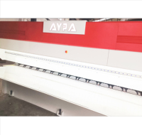 Machine de découpe à rainures verticales CNC de haute précision pour le traitement des tôles d'acier inoxydable et des panneaux composites en aluminium
