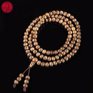 Bracelet en bois d'agar naturel de Malaisie, 108 perles de 6 mm, bois vieilli riche en huile, parfum intense, bijoux spirituels faits à la main - Product Image 1
