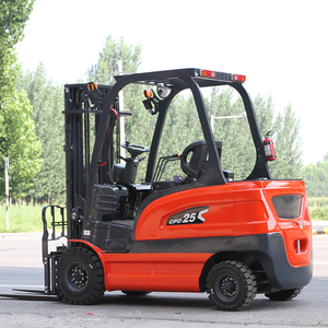 Chariot élévateur tout-terrain 3 tonnes à batterie lithium, chariot élévateur à longue autonomie pour la manutention logistique - Product Image 1