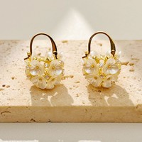 Boucles d'oreilles haut de gamme en forme de panier de fleurs avec fermoirs, accessoires en laiton tendance