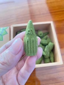 Cônes d'encens naturels, écologiques et faits à la main aux herbes, à refoulement, longue durée, à base de poudre de noix de savon, pour la méditation - Product Image 3