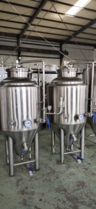 Équipement de brassage de <span class=keywords><strong>bière</strong></span> artisanale Cassman de 300 L <span class=keywords><strong>pour</strong></span> restaurants et usines de fabrication, comprenant une pompe principale - Product Image 5