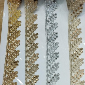 Le tissu de dentelle brodé de miroir de qualité supérieure sur mesure ajoute une élégance étincelante aux créations de vêtements de mariée - Product Image 2