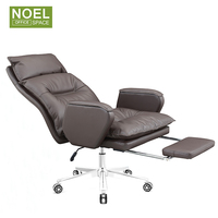 Meubles de bureau de luxe, chaises de direction confortables à dossier haut en cuir noir et brun, ensemble bureau et chaise de bureau