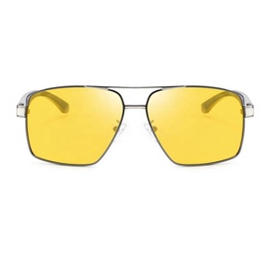 Vente en gros de lunettes de soleil légères en aluminium, forme géométrique, Photo chromatique, <span class=keywords><strong>verres</strong></span> polarisés jaunes, décolorés à marron, 709 - Product Image 2