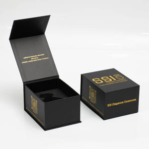 Boîte cadeau magnétique en papier rigide recouvert <span class=keywords><strong>de</strong></span> luxe, <span class=keywords><strong>petite</strong></span>, recyclable, pour vêtements, avec logo personnalisé rouge - Product Image 4