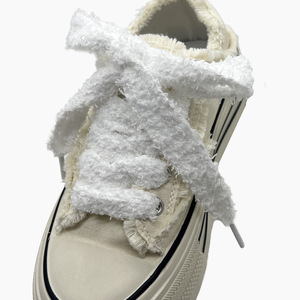 Chenilles super larges de 22mm, lacets épais et flous, baskets en toile plates et basses, lacets pelucheux - Product Image 4