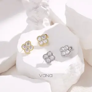 VANA Fine Jewelry S925 Lucky Four-Leaf Clover Stud Pendientes Chapado en oro 925 Sterling Silver Cubic Zircon Clover Jewelry Set
