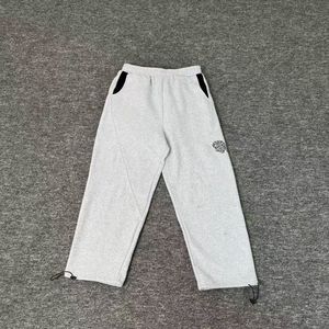 Pantalon de jogging en velours Mertra, broderie lettres hip-hop streetwear, coupe ample et décontractée, polyvalent pour hommes et femmes - Product Image 6