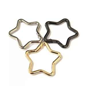 High-quality Aluminum Alloy Five-pointed Star Climbing Pendants and Colorful Star Pendants with <b>Snap</b> <b>Hook</b> - Product Image 5
