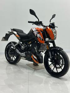 Motocicleta KTM 200 Duke Usada de Alta Calidad - 10,000 km de Bajo Kilometraje - Pintura Original ABS Monocilíndrica Naked Sportbike - Product Image 5