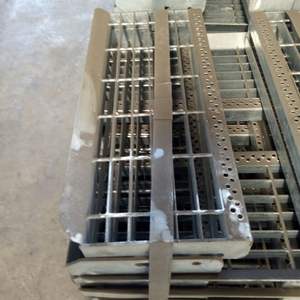 Grille en acier galvanisé soudé de qualité industrielle avec options en acier inoxydable, anti-corrosion, durable pour une utilisation en génie civil général - Product Image 4
