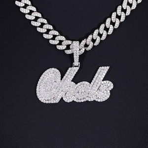 Colgante Personalizado con Incrustaciones de Moissanita, Plata de Ley S925, Estilo Cubano para Collar, con Nombre/Logotipo/Letra CHELS - Product Image 2