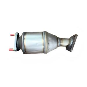 Convertidor catalítico automotriz de tres vías, que trata profesionalmente las emisiones de escape. - Product Image 1