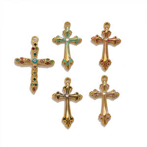 Colgantes y dijes de moda de acero inoxidable 316L chapados en oro PVD de 14K y 18K personalizados para hacer pulseras y dijes de cruz para la creación de joyas. - Product Image 5