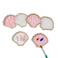 Palette de présentation en alliage doré en forme de coquille avec strass pour le mélange de vernis à ongles et la présentation des faux ongles