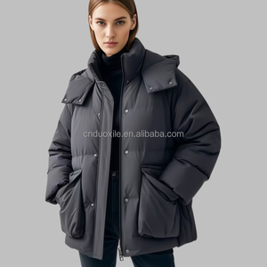 Piumino da <span class=keywords><strong>Donna</strong></span> ODM 90% Piuma d'Oca Bianca, Giacca Invernale Corta Imbottita <span class=keywords><strong>Oversize</strong></span> con Collo Grande, Grigio Antracite, Personalizzabile OEM - Product Image 5
