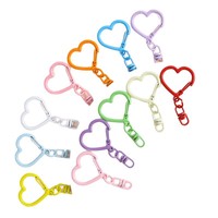 Lot d'accessoires en forme de cœur avec fermoir à ressort, anneaux métalliques colorés peints, adaptés aux fabricants de porte-clés et aux fournisseurs de matériel artisanal