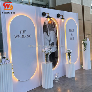 Decoración de Entrada para Recepción de Boda Personalizada, Fondo de PVC Blanco con Lámpara LED y Tabla de Asientos para Decoración de Eventos - Product Image 1