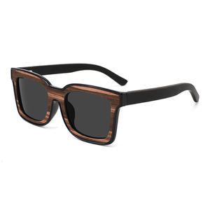 Lunettes de soleil polarisées en bois unisexe, monture carrée, protection UV400, verres TAC, monture PC, protection solaire tendance pour le voyage et la conduite - Product Image 1