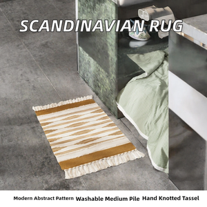 Tapis géométrique scandinave tufté avec pompons, en mélange de coton lavable, pour cuisine, couloir, chambre - Product Image 2