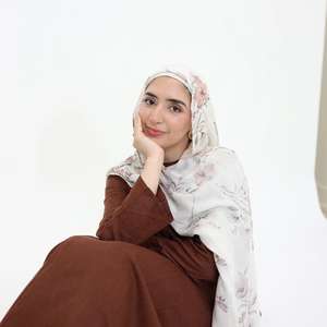 ผ้าคลุมศีรษะมุสลิมพิมพ์ลายสำหรับผู้หญิง รุ่นคลาสสิก ระบายอากาศได้ดี ใช้ได้ทุกฤดู ปี 2026 ขายดีที่สุด รับทำโลโก้ตามสั่ง ขายส่ง - Product Image 1