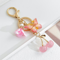 Fruitvormige sprankelende kersen strik-sleutelhanger Creatieve delicate frisse zoete sleutelhanger van kunststof hars